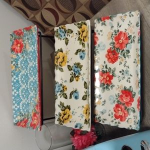 Pioneer woman shelf and plates